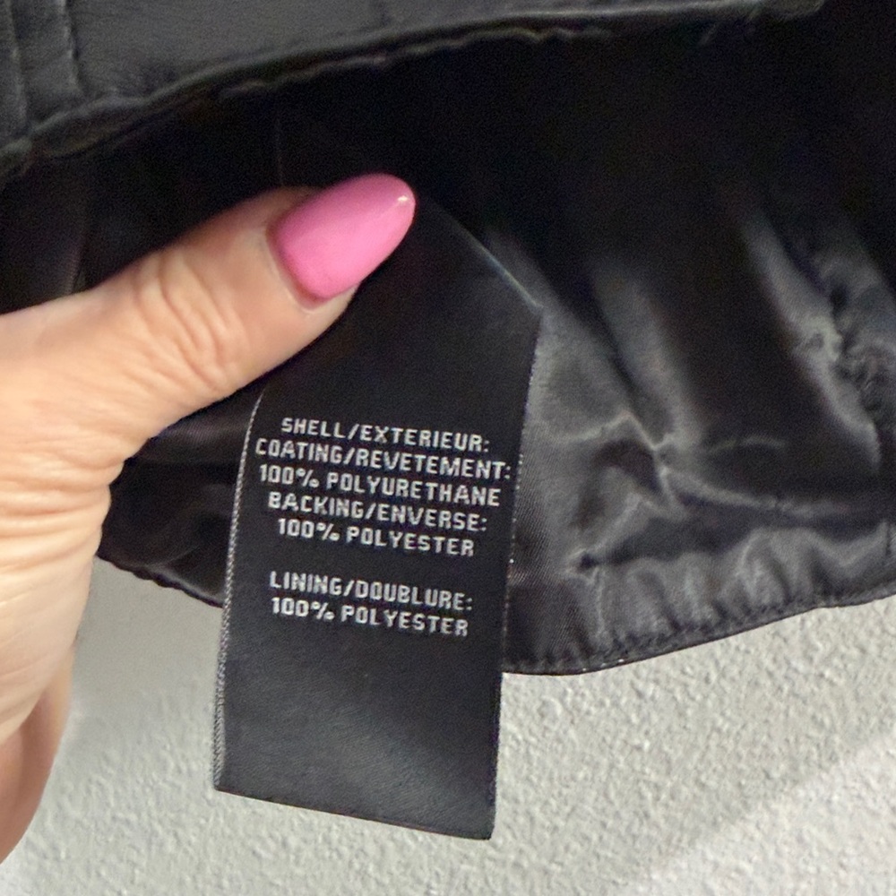 7 for All Man Kind SET - Faux Leather Shorts and Crop - Picture 8 of 13